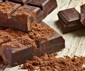 چه کسانی باید شکلات بخورند؟