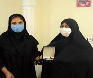 بانوی قهرمان مازندرانی، مدال خود را به خانواده شهید مدافع سلامت فریدون‌کناری اهداء کرد